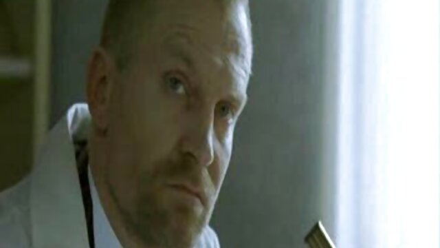 گمراه کننده دانلود کلیپ سکسی بدون فیلتر پدر با تماشای دوربین کم ، دختران نوجوان را نشان می دهد!