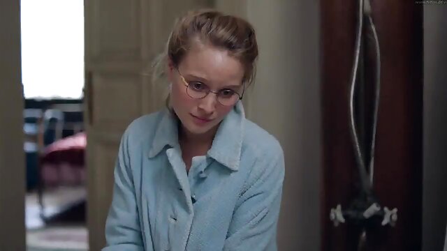 زنجبیل با جوانان دانلود کلیپ سکسی پرستار زیبا در ساحل لعنتی