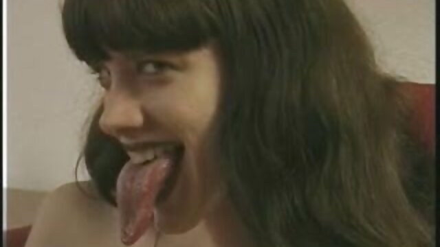 پوست - Rebeca Linares در دانلود کلیپ سکسی شهوانی یک دیوانگی کنترل خروس لاتین را به دست می گیرد!