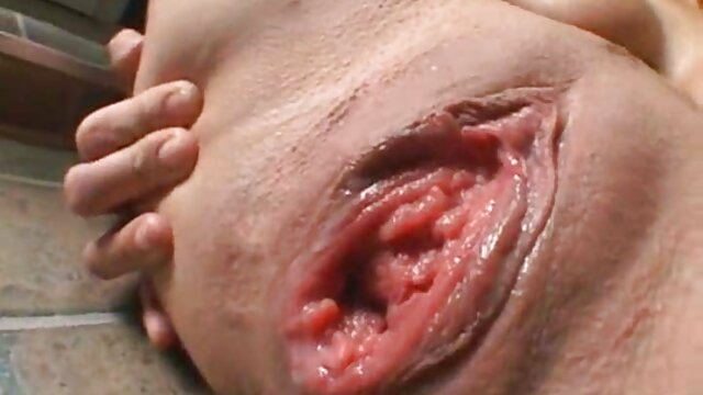 milf کثیف به نوجوانان می دانلود ویدیو کلیپ سکس آموزد که چگونه فاک کنند