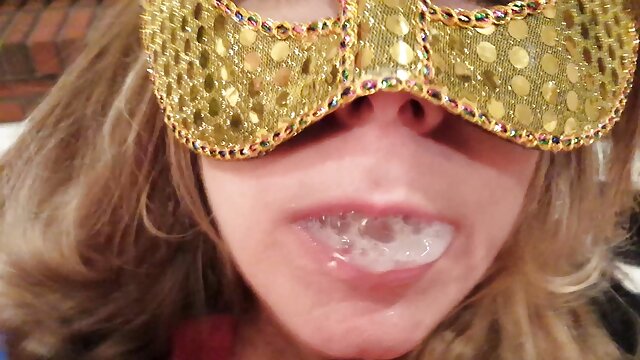 او دانلود کلیپ سکسی دوجنسه ها مرا با استراپون خود fucks