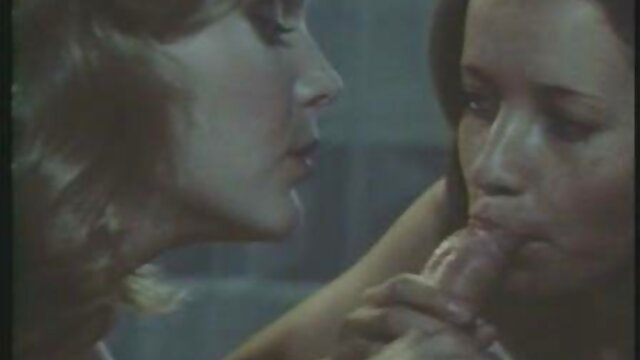 دانشجوی آلمانی همه چیز را نشان می دانلود کلیپ سکس از کون دهد!