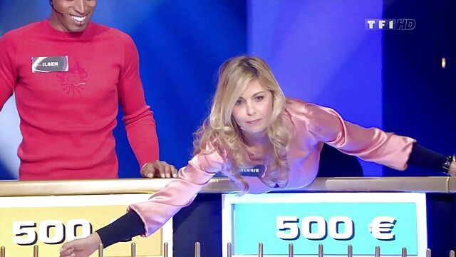 گوشت تیره لاتینای داغ پاهای دانلودعکس کیرکلفت او را باز می کند