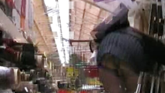 عیار کوچولو خروس شما دانلود کلیپ های کم حجم سکسی را لیس می زند