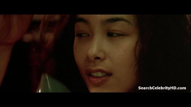 ناتاشا صحنه انفرادی سکسی را به خوبی برمی گرداند کلیپ سکسی دانلود رایگان