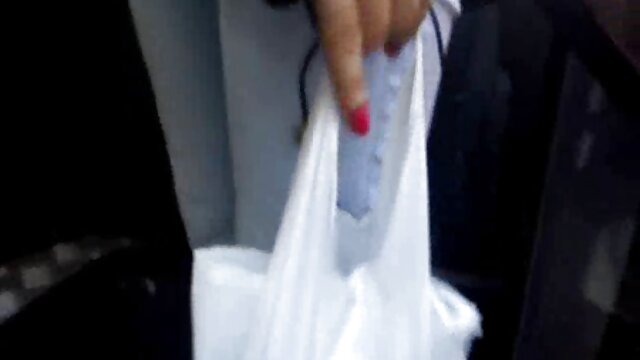 آب نبات پیرمردی را می مکد دانلود کلیپ سکسی عربی و می لوسد