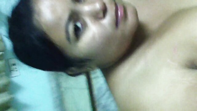 پسر لاغر دانلود کلیپ کوتاه سکسی از یک پمپا به راحتی کار می کند